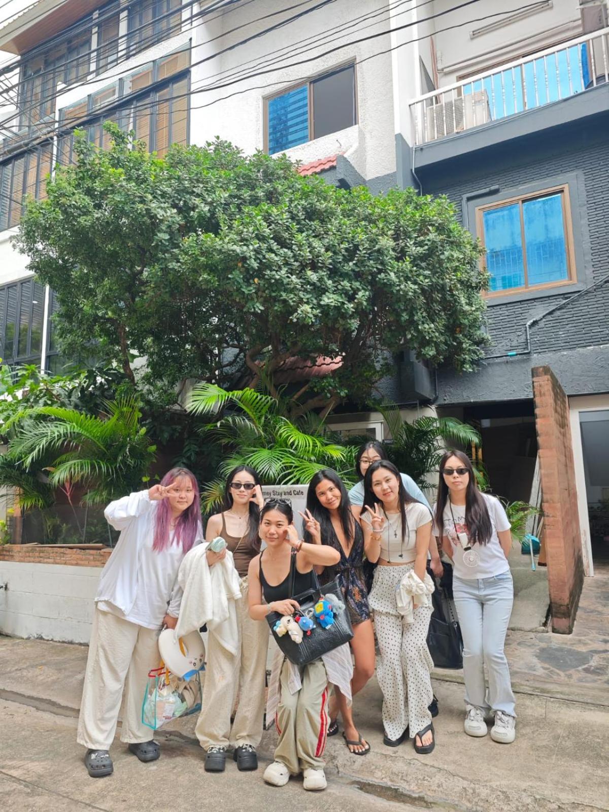 Homey Stay And Cafe By Hematoa Bangkok Kültér fotó