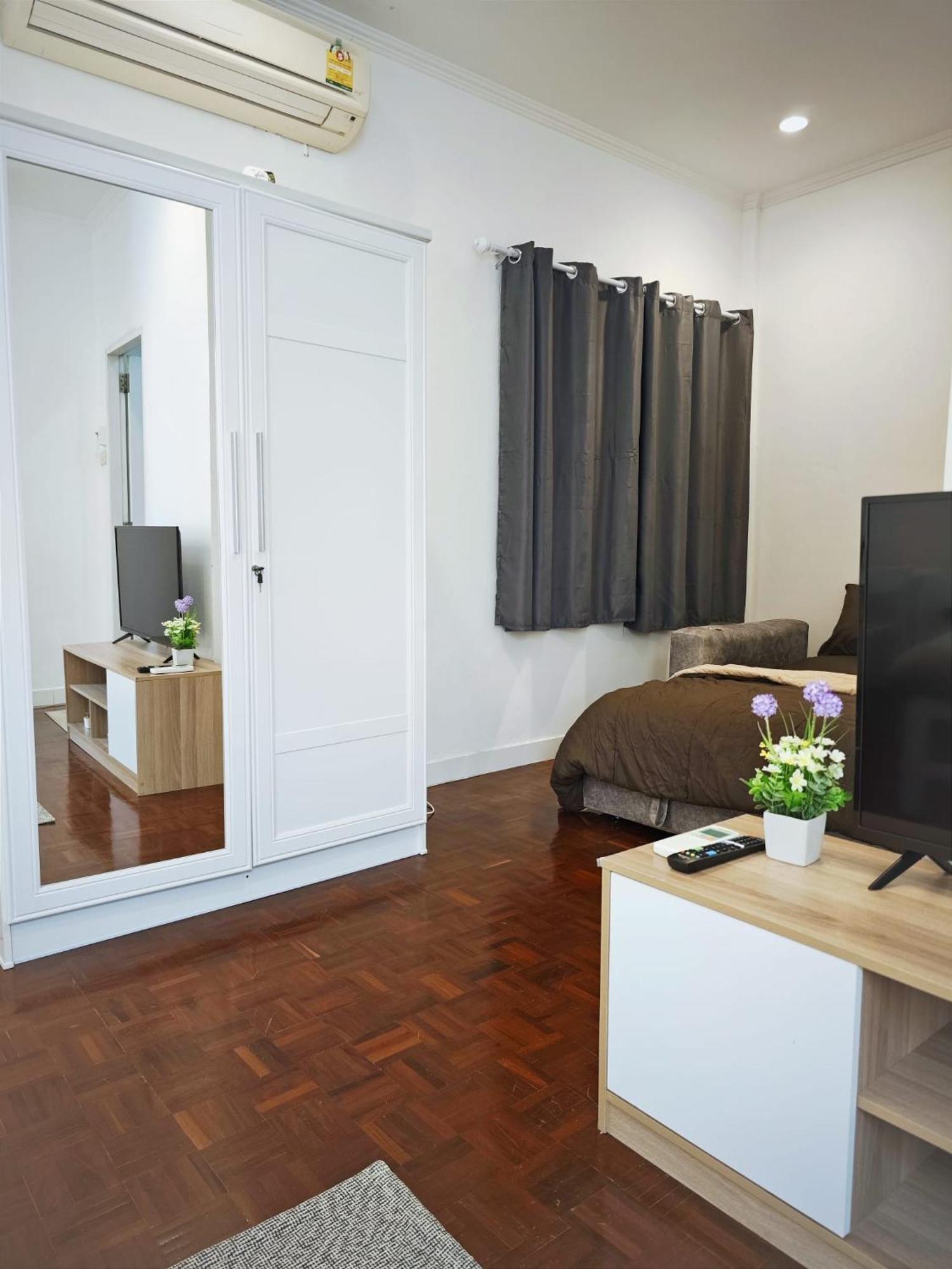 Homey Stay And Cafe By Hematoa Bangkok Kültér fotó